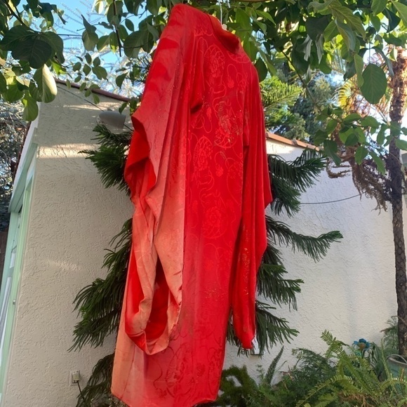 Vtg Kimono Handcrafted Daisy Floral Embroidery | Red Jacquard Print | One Size - Picture 14 of 16